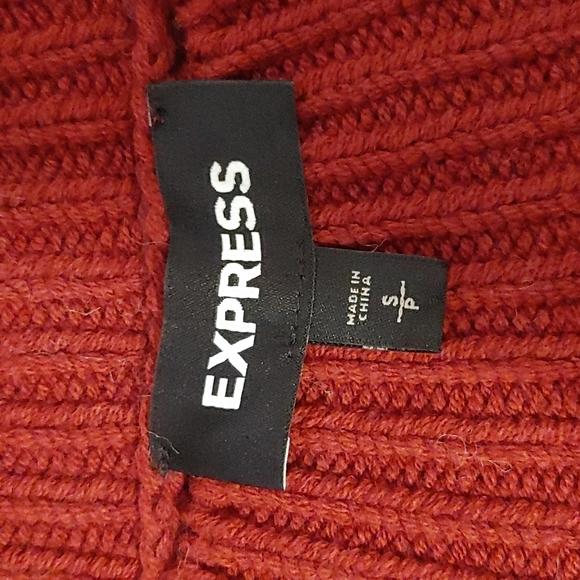 Express Sweater - Picture 3 of 4